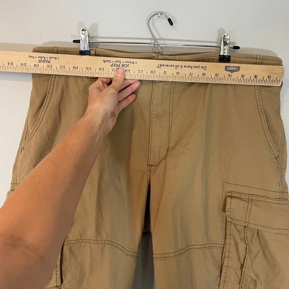 Lee Extreme Motion Mens Cargo Shorts Khaki Tan Size 40 Flexible Waist Gorpcore